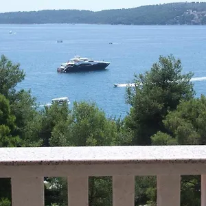 villa-rosanda-apartments.hotels-in-trogir.com/